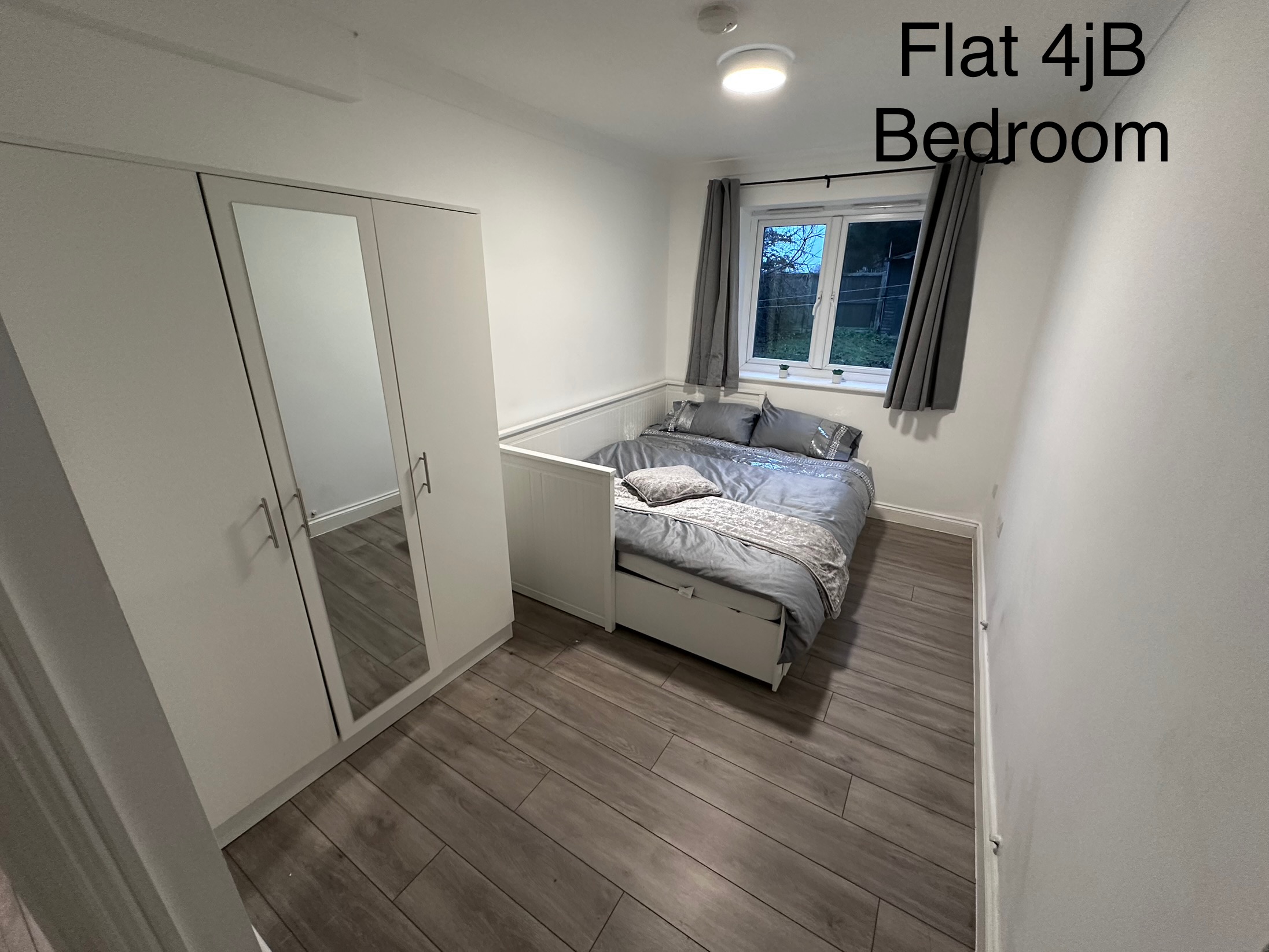 Room 4 photo 2