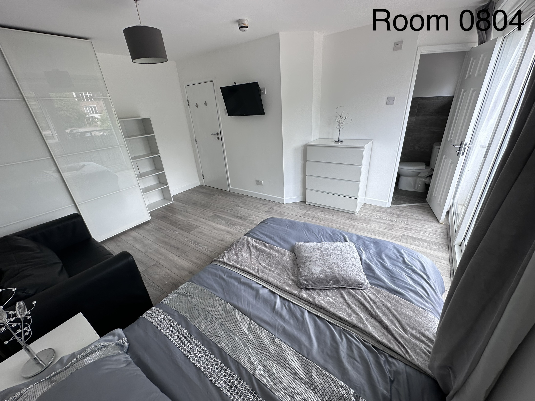 Room 4 photo 4