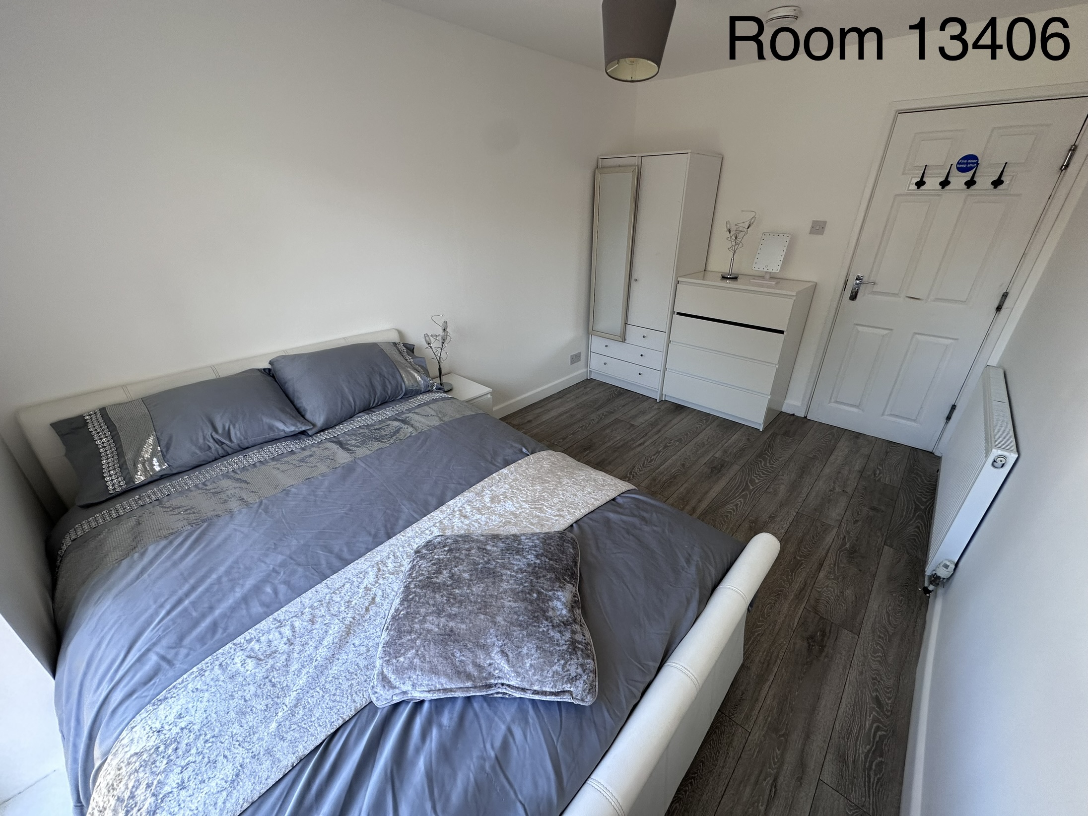 Room 6 photo 2