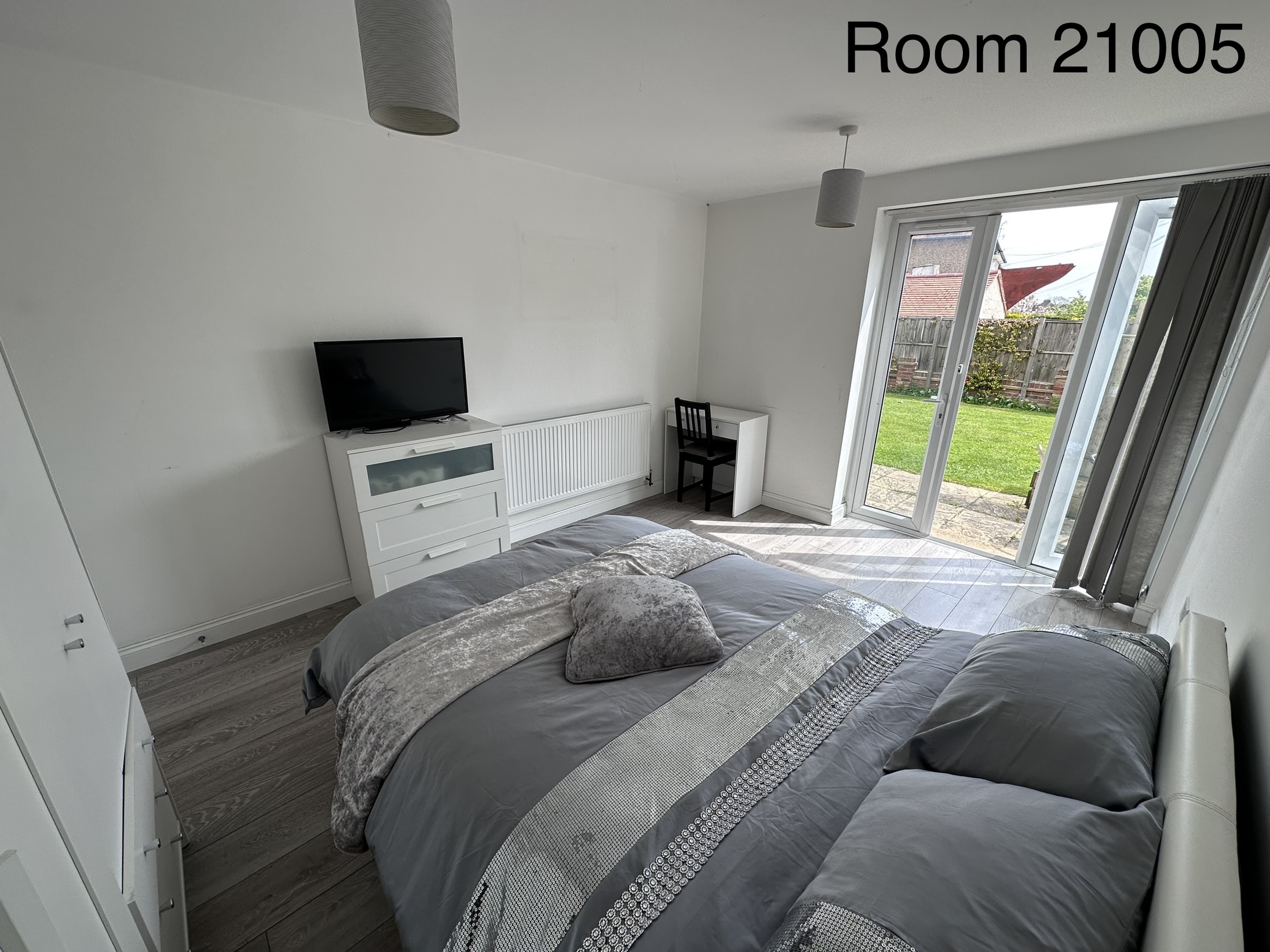 Room 5 photo 2