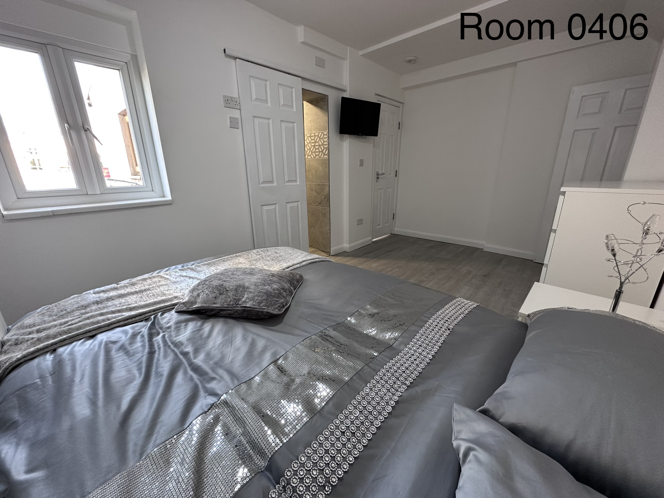 Room 6 photo 2