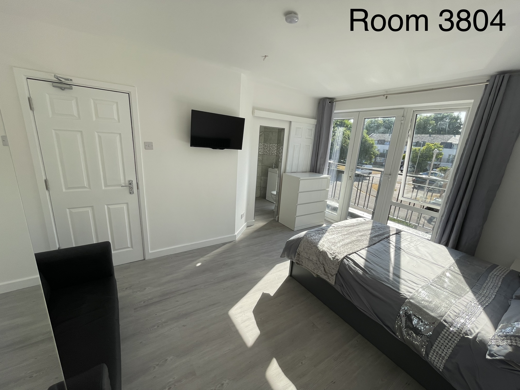 Room 4 photo 2