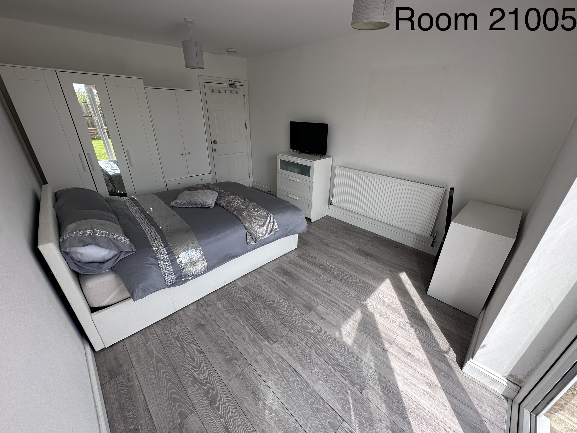Room 5 photo 4
