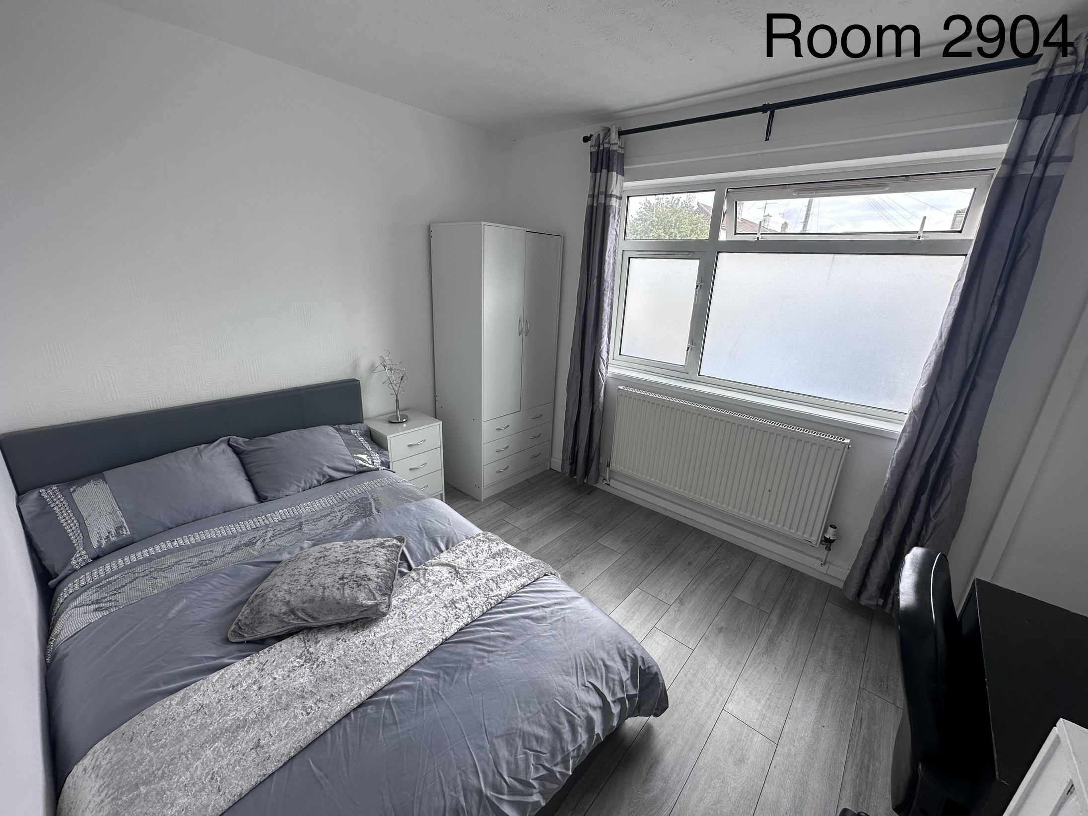 Room 4 photo 2