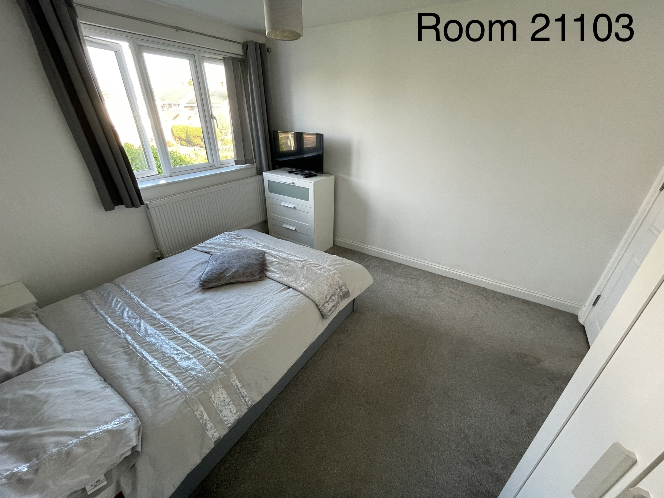Room 3 photo 2